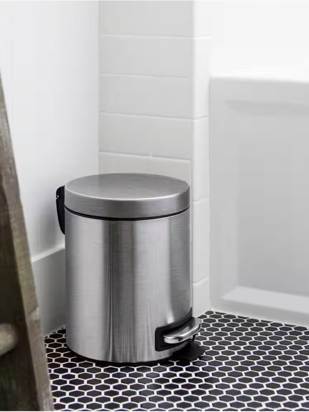 ❤️💲 $1 CLOSET! • 10/$10 SALE! Chrome bathroom Pedal Trash Can in Silver